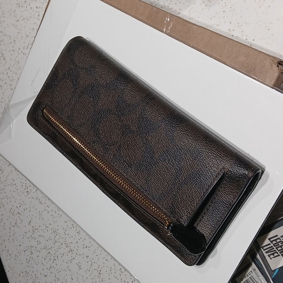 Coach Signature Brown Key & Card Holder Wallet- Nwot - Picture 3 of 8